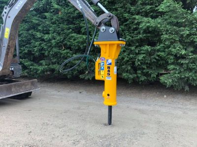 1.5T Mini Digger & R45 Breakers