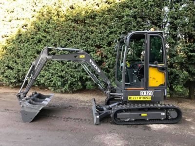 Volvo ECR25D 2.5t Excavators (3t Mini diggers)